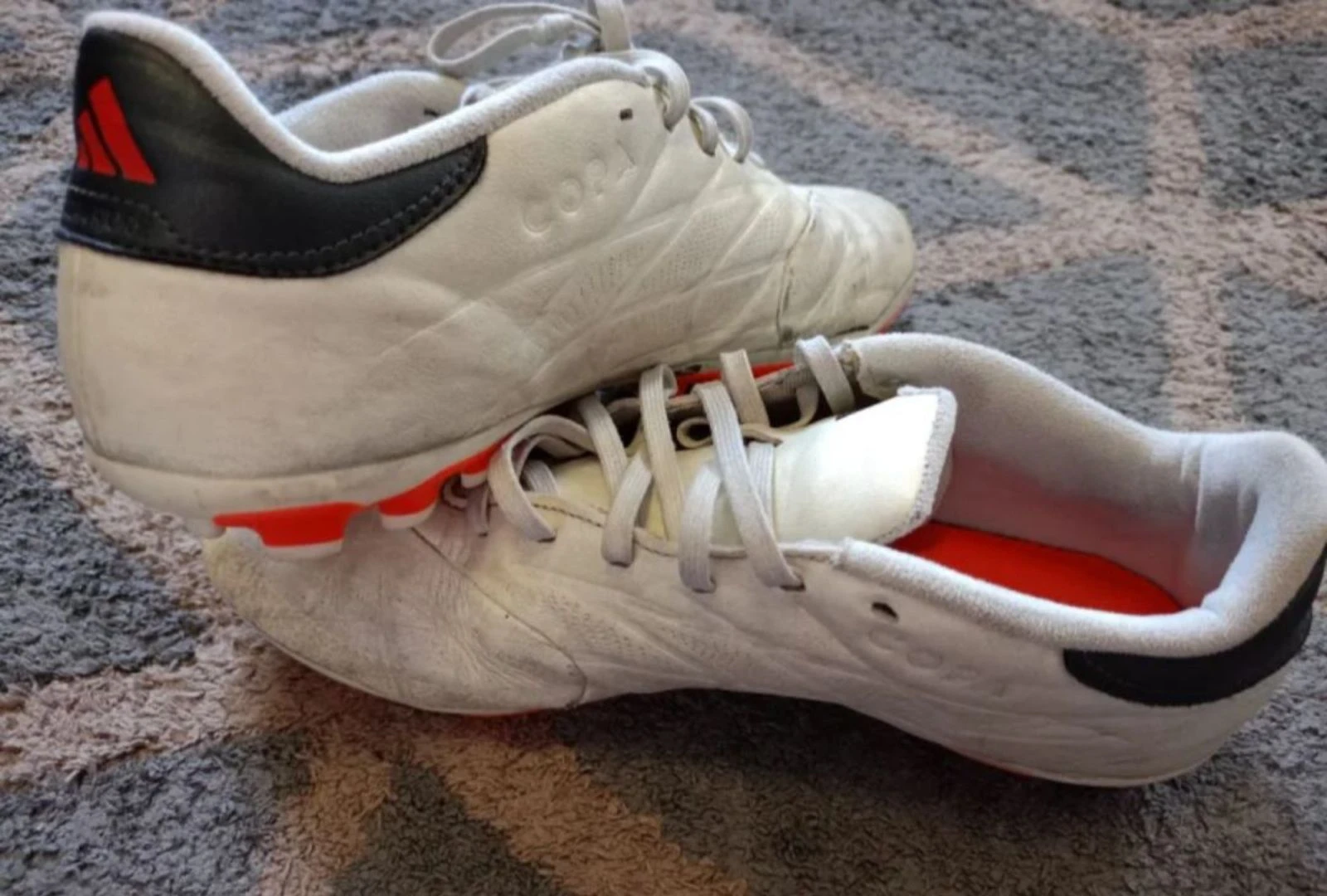 Adidas voetbalschoenen met noppen, maat 42 – photo 3